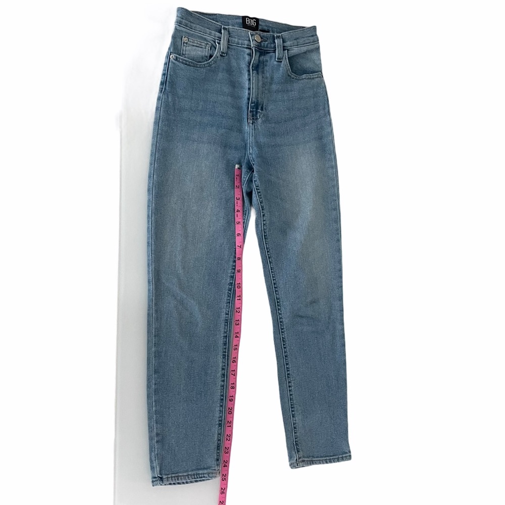 Urban Outfitters BDG Girlfriend High-Rise Cropped